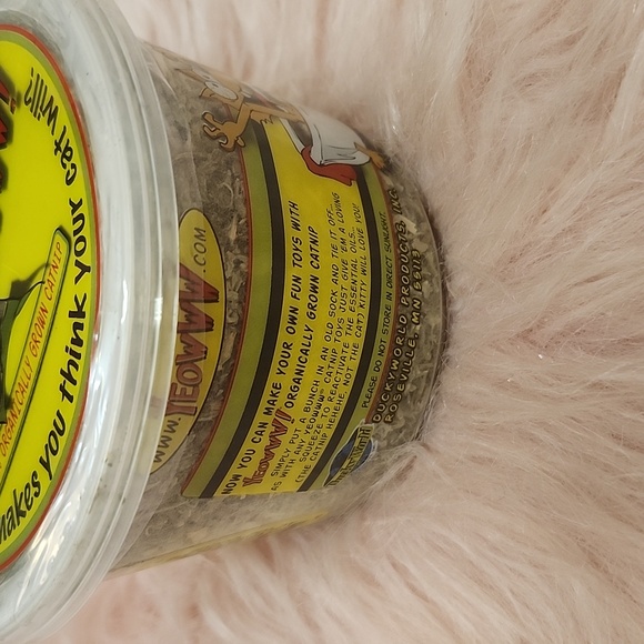 Brand New 2oz YEOWWW! ORGANIC CATNIP - Picture 4 of 4